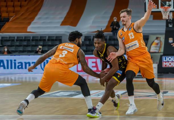 本土球员王 本土球员王