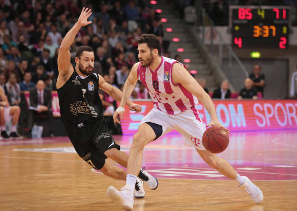 16次助攻 16次助攻